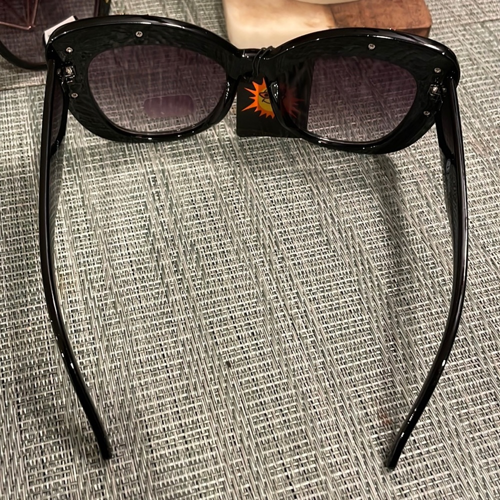 - #202 NWT Rose Covered Glasses - Picture 11 of 16